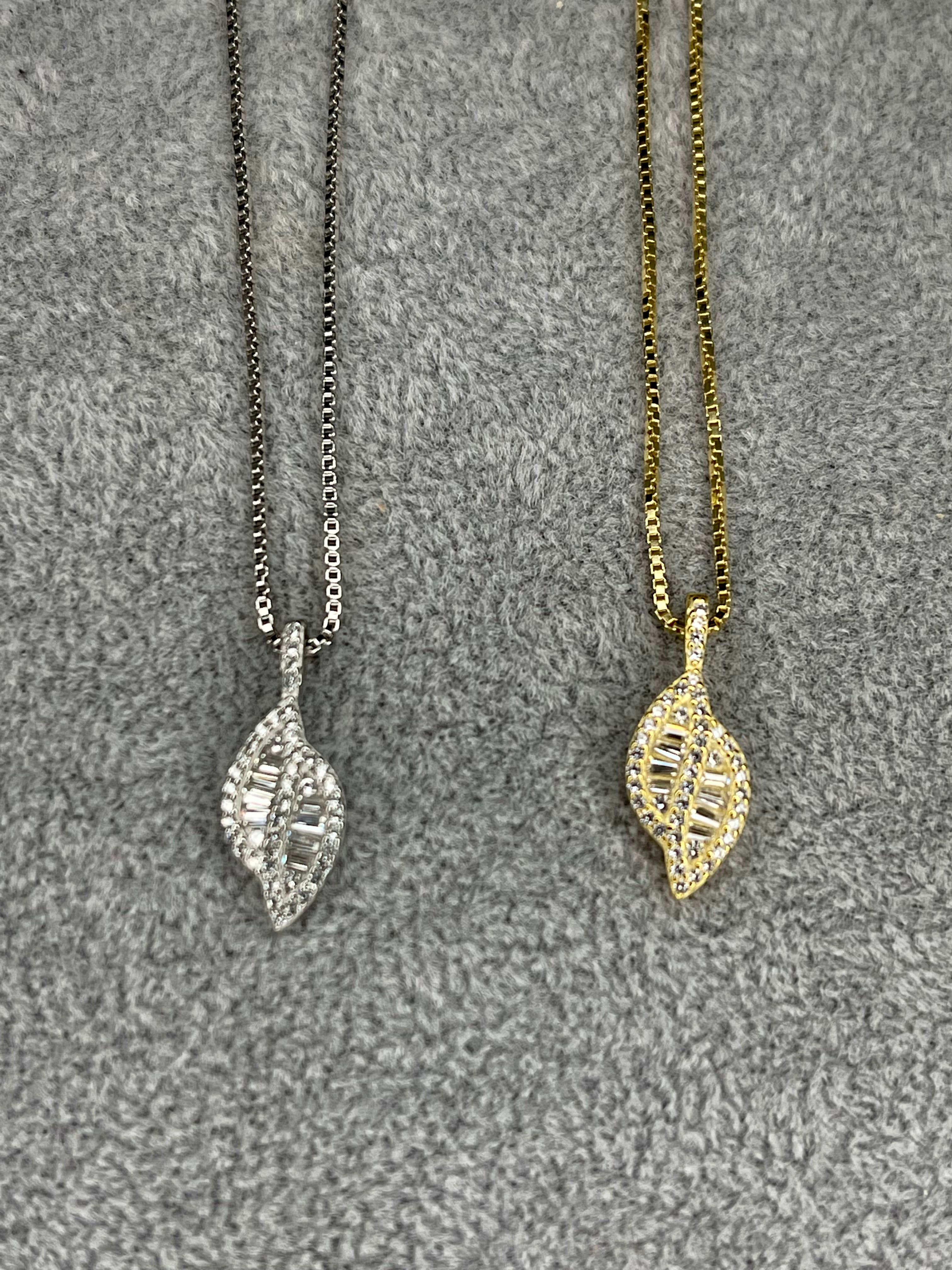 Leaf Baguette Chain