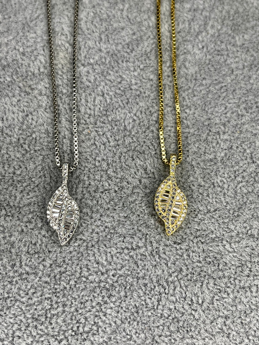 Leaf Baguette Chain