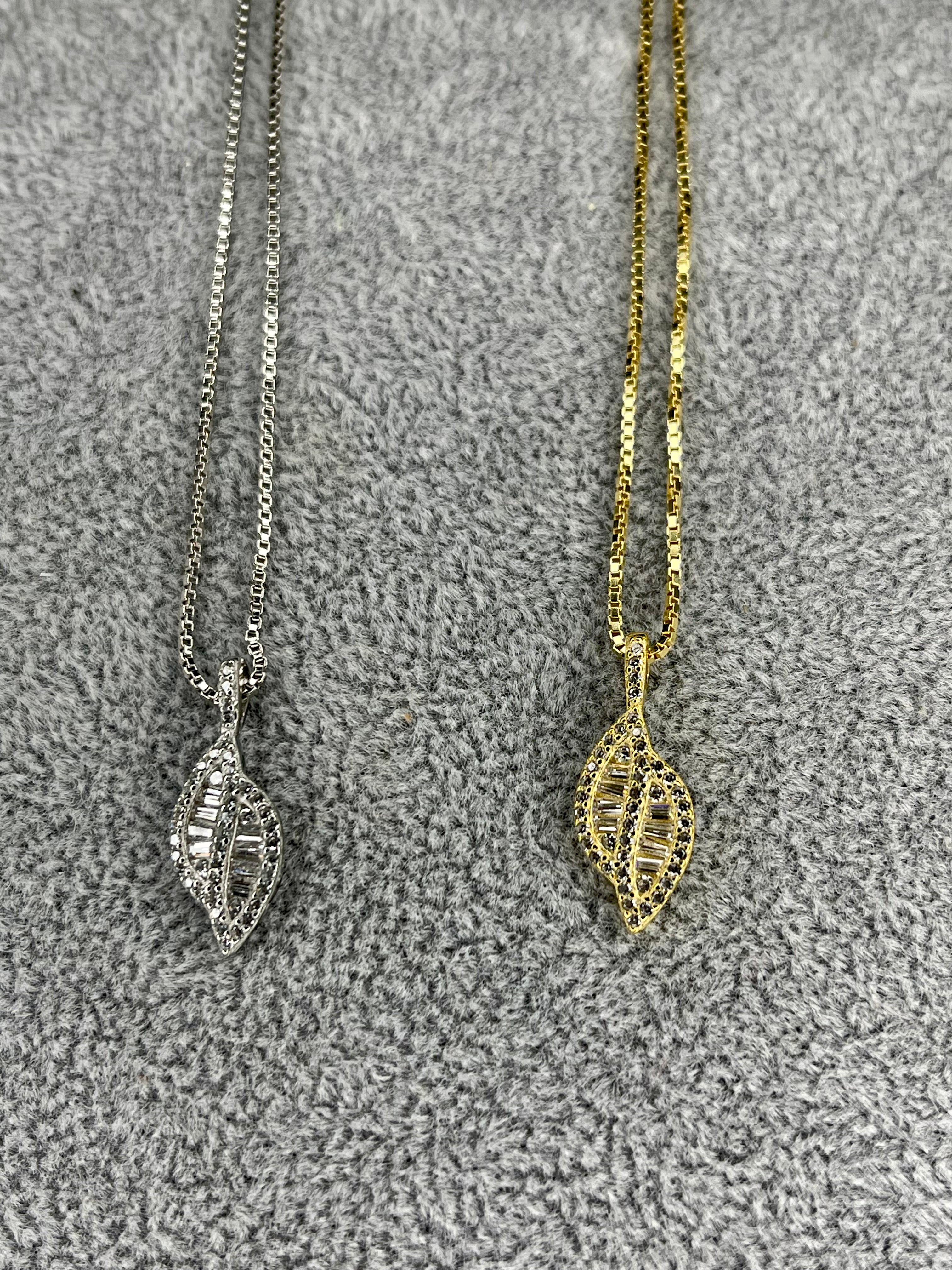 Leaf Baguette Chain