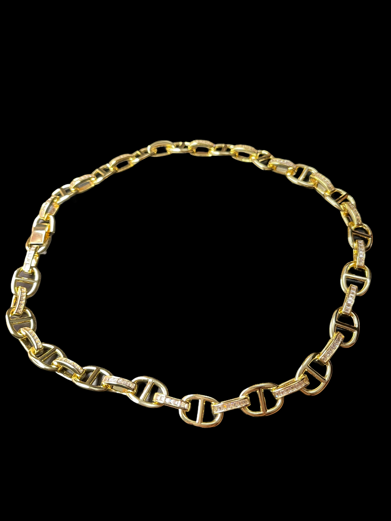 The Baguette Crystal Link in Gold